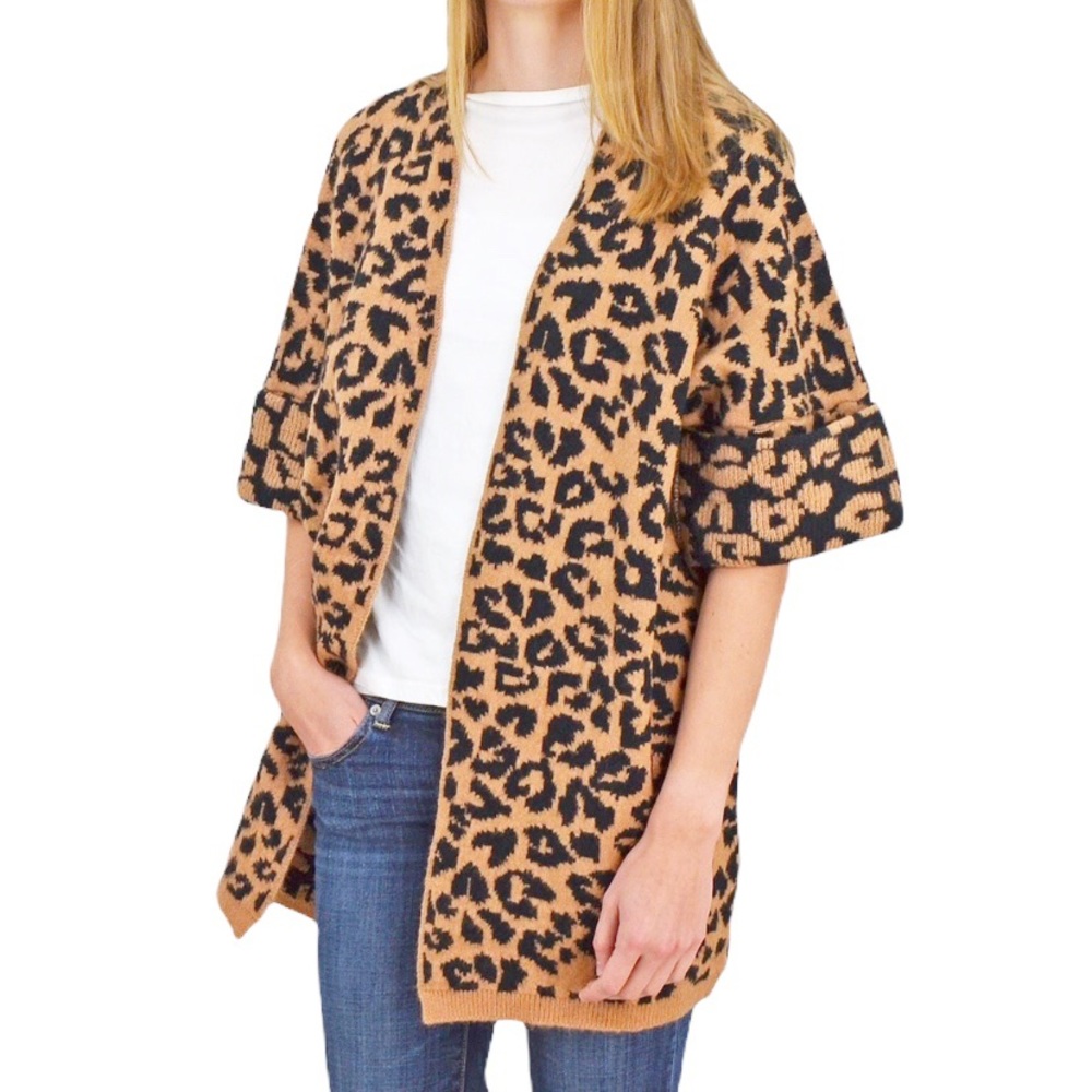 Roffe leopard print plush knit kimono one size